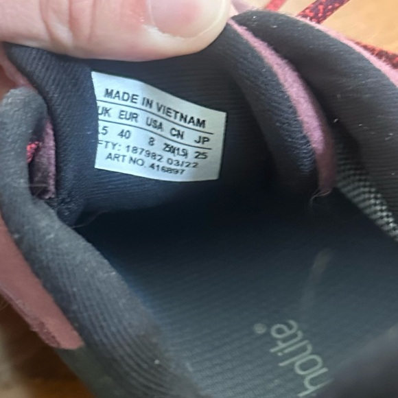 Salomon OUTpulse Women’s 8 Trail Running Hiking Shoes Plum Black Red - Picture 7 of 7